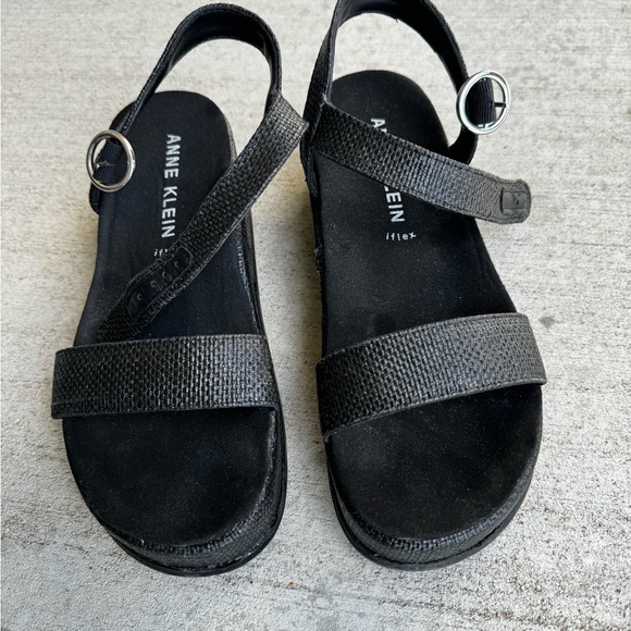 Annie Klein wedges - Picture 2 of 6